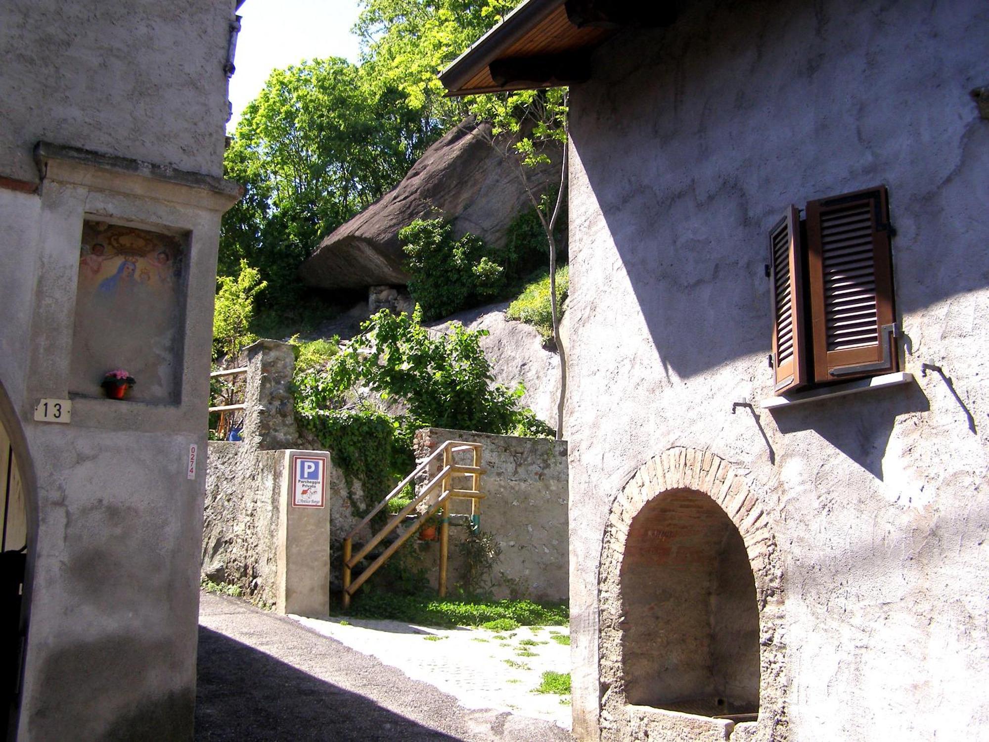 L'Antico Borgo Rooms Rental Caprie Exterior foto