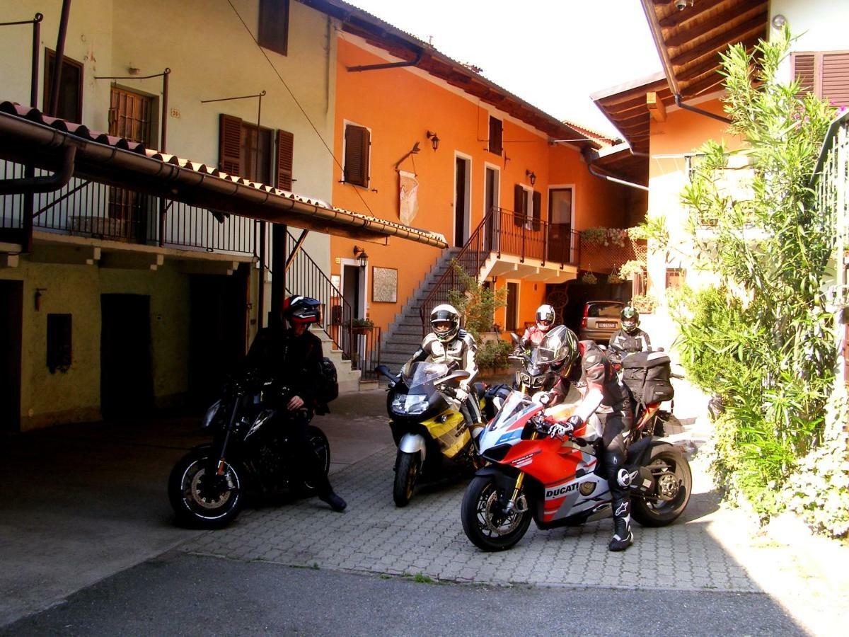 L'Antico Borgo Rooms Rental Caprie Exterior foto